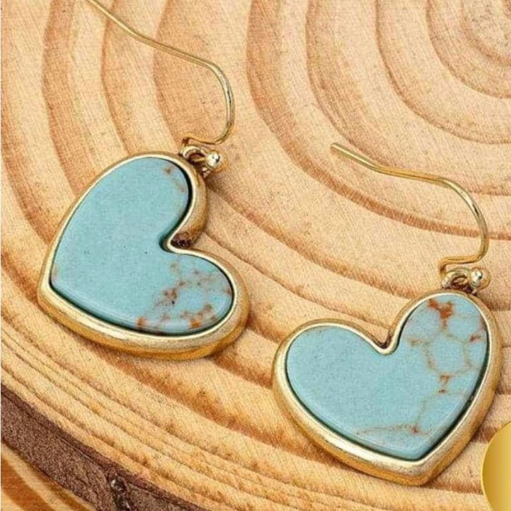 Beautiful BNIB gold and turquoise heart earrings!